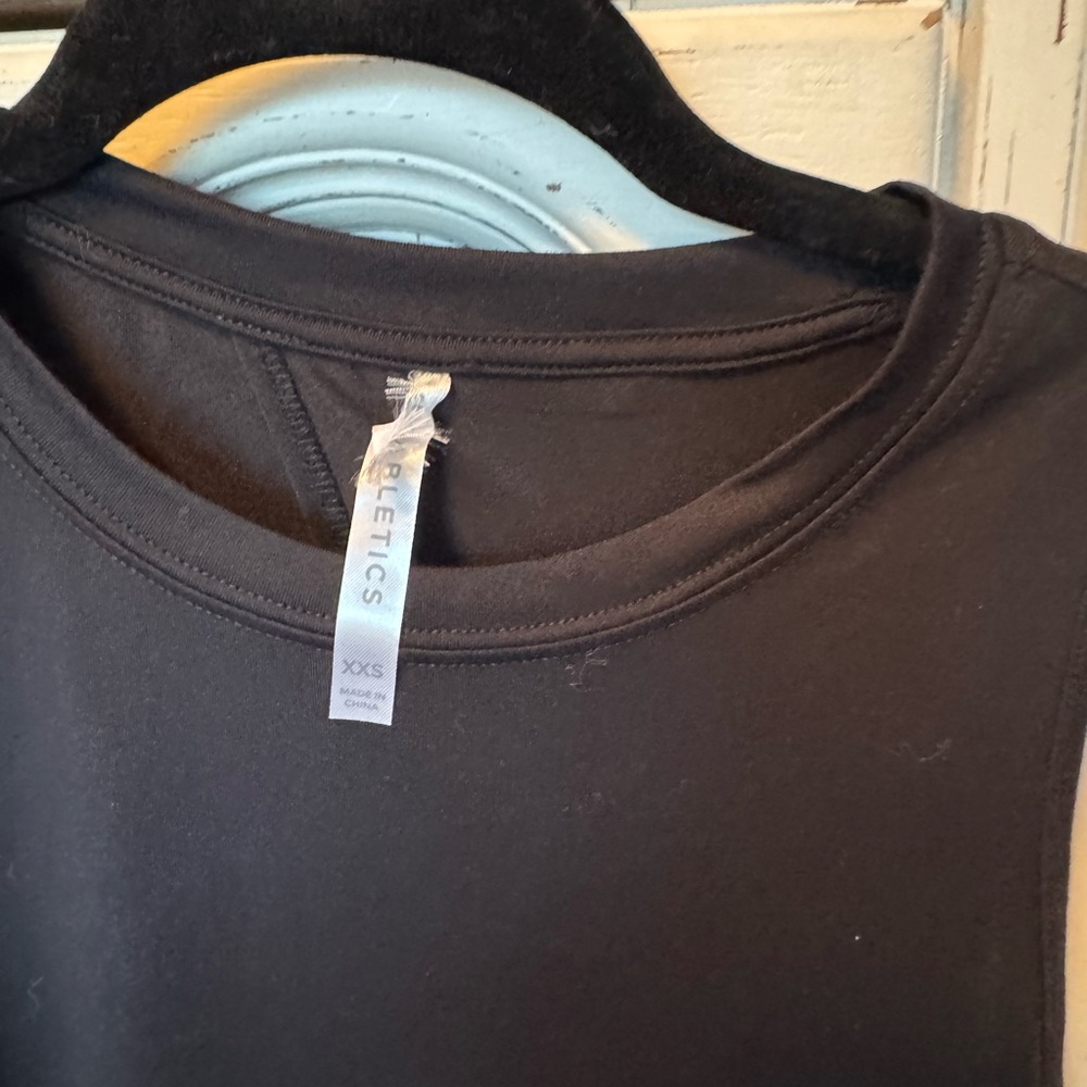 Fabletics Black Tank Top - Picture 2 of 3